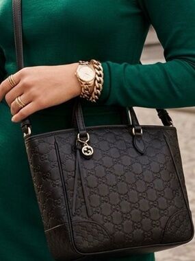 🆕 Gucci Italy Leather Crossbody Bag